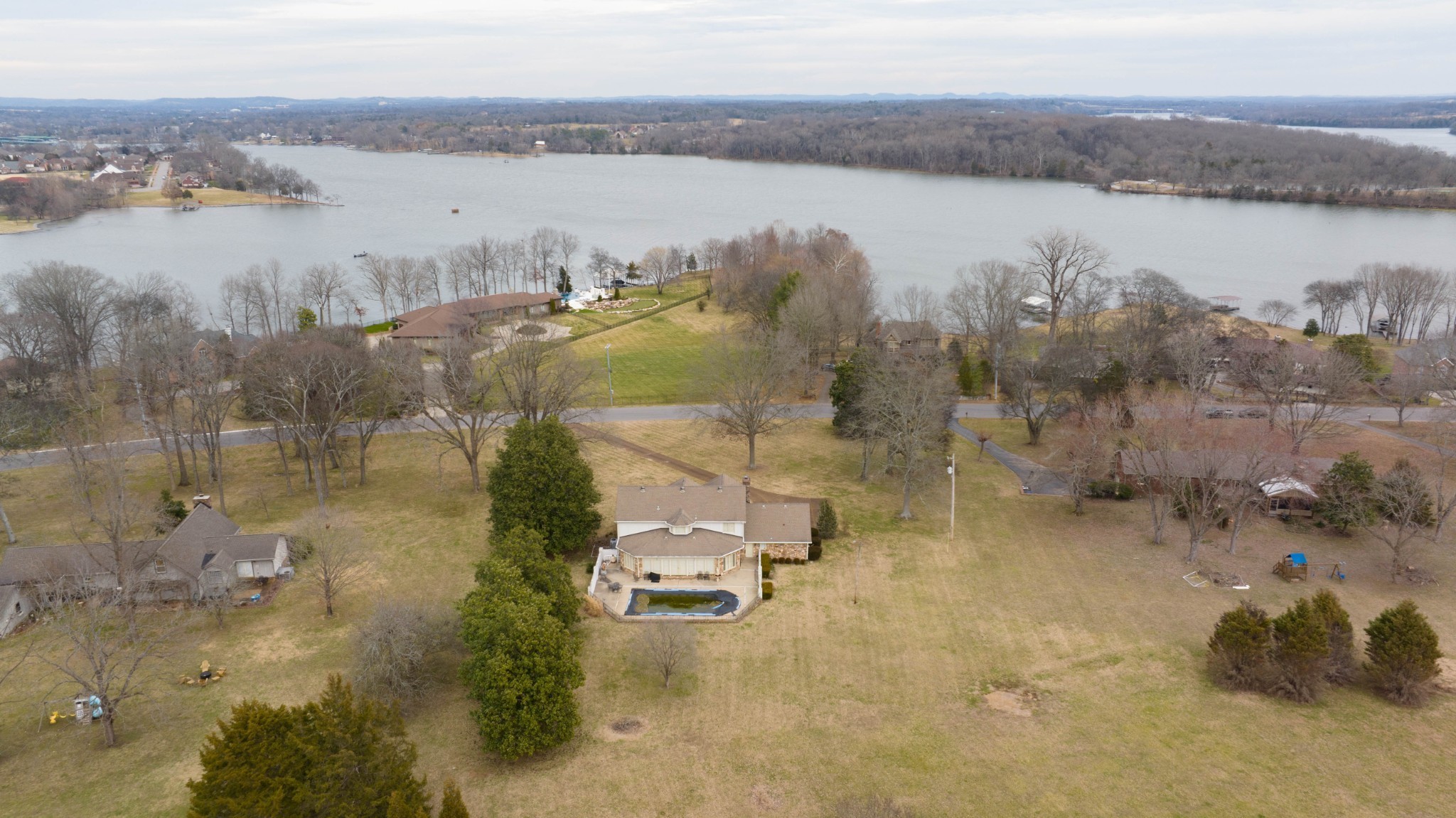 1136 Windsor Dr