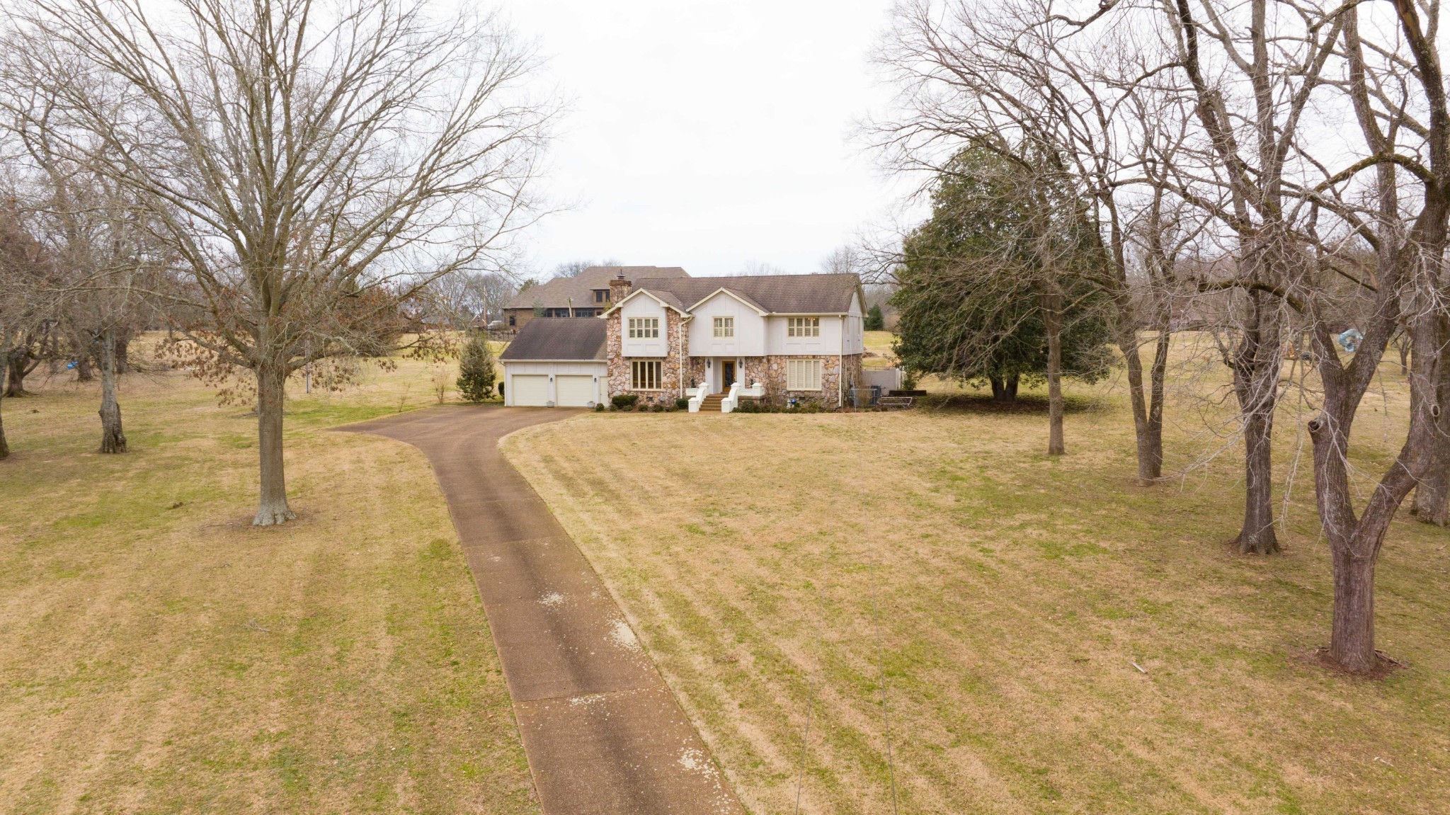 1136 Windsor Dr