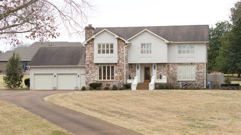 1136 Windsor Dr Gallatin TN 37066
