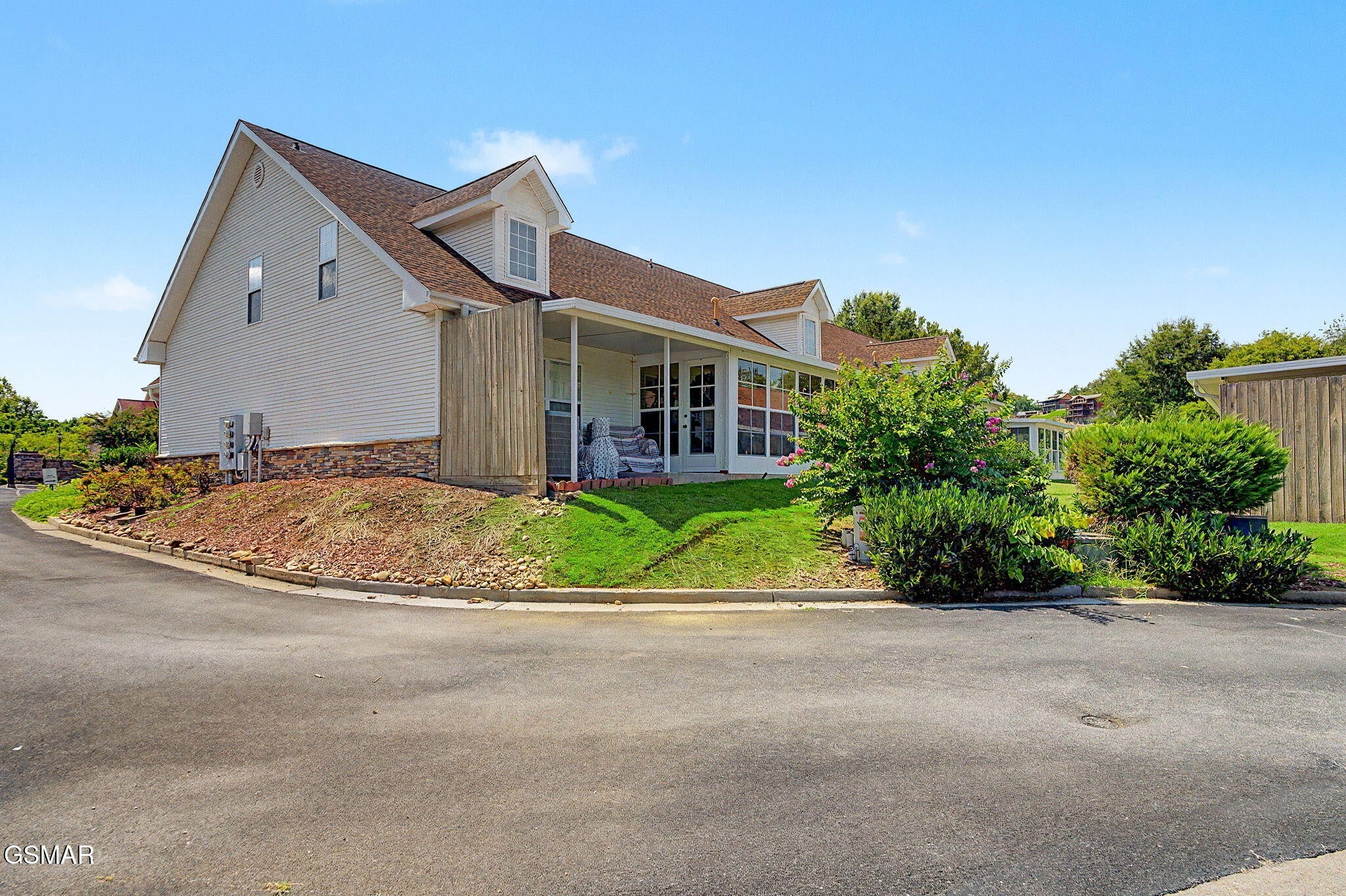 503 Apple View Way 105