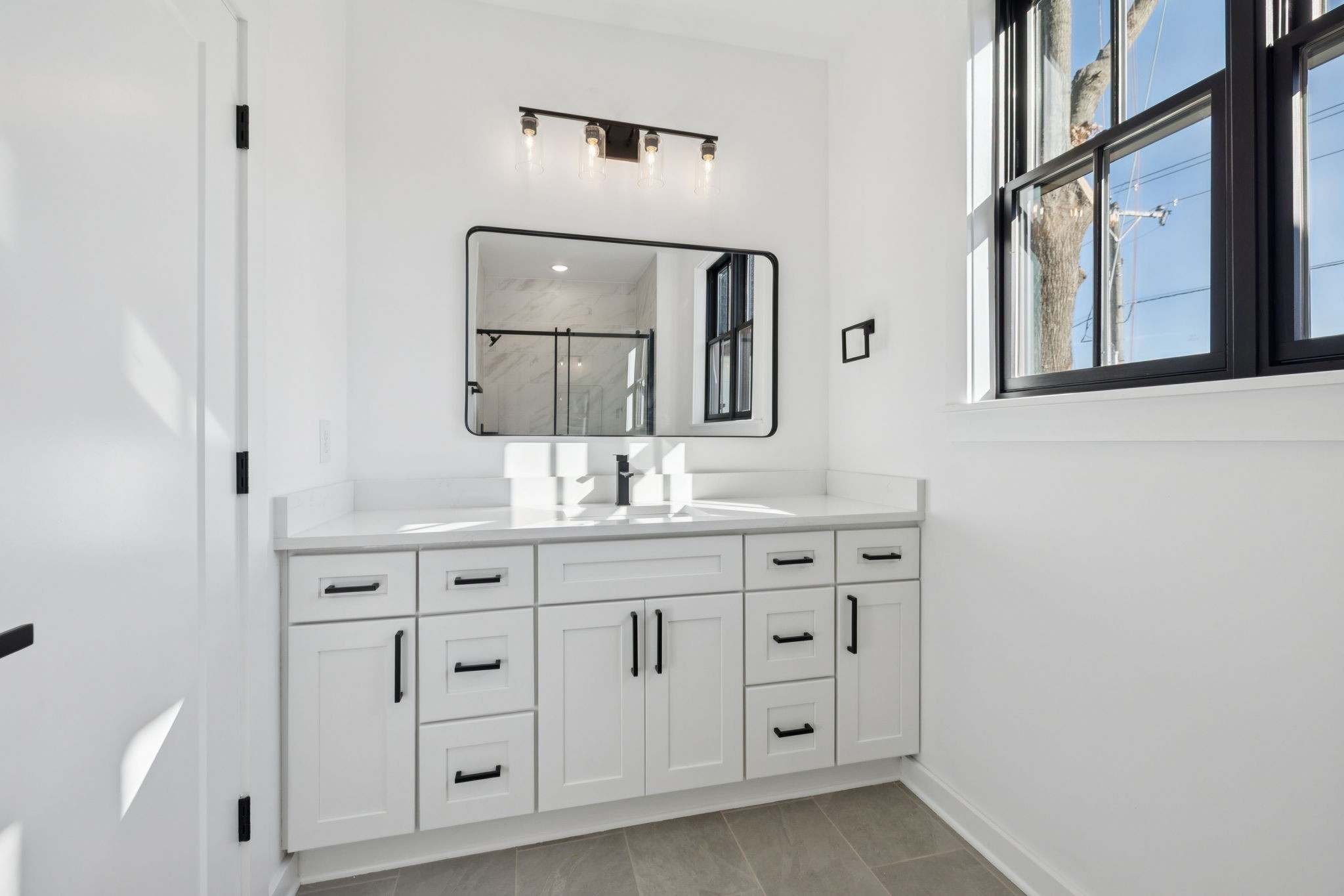 Nashville, Tennessee, 37204, United States, 1 Bedroom Bedrooms, ,2 BathroomsBathrooms,Residential,Pending,2034002