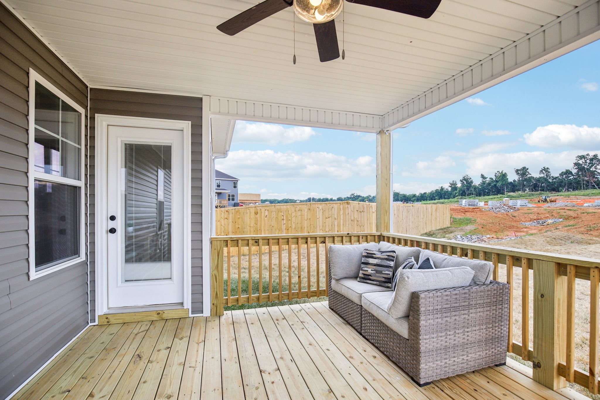 Clarksville, Tennessee 37040, United States, 3 Bedrooms Bedrooms, ,2 BathroomsBathrooms,Residential,Active,108525