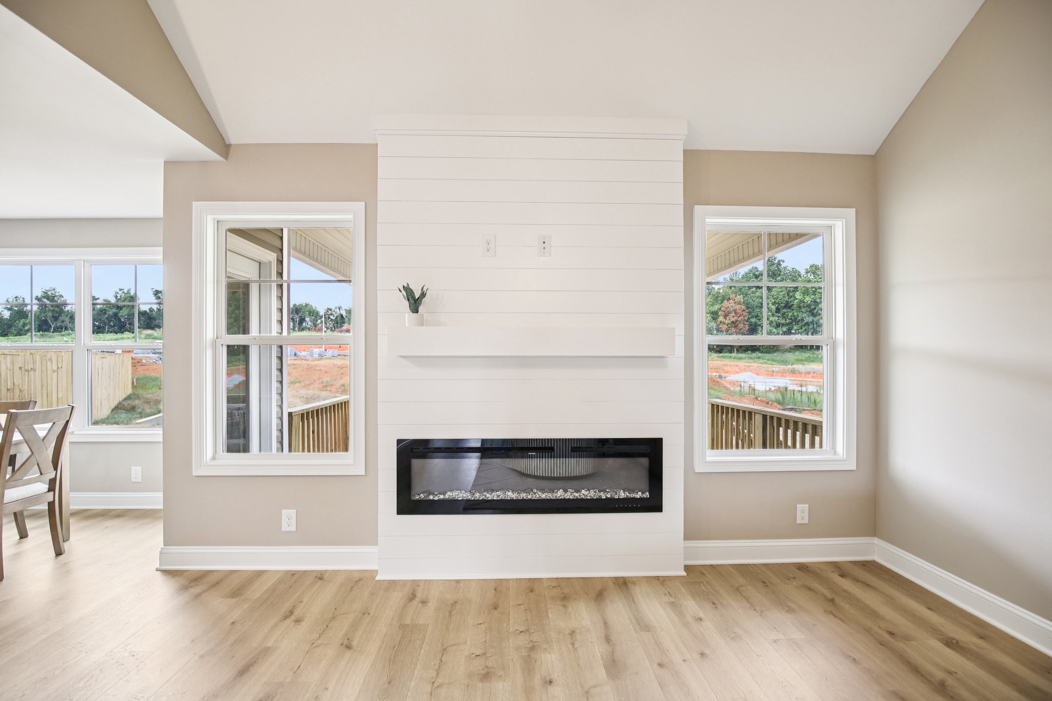 Clarksville, Tennessee 37040, United States, 3 Bedrooms Bedrooms, ,2 BathroomsBathrooms,Residential,Active,108525