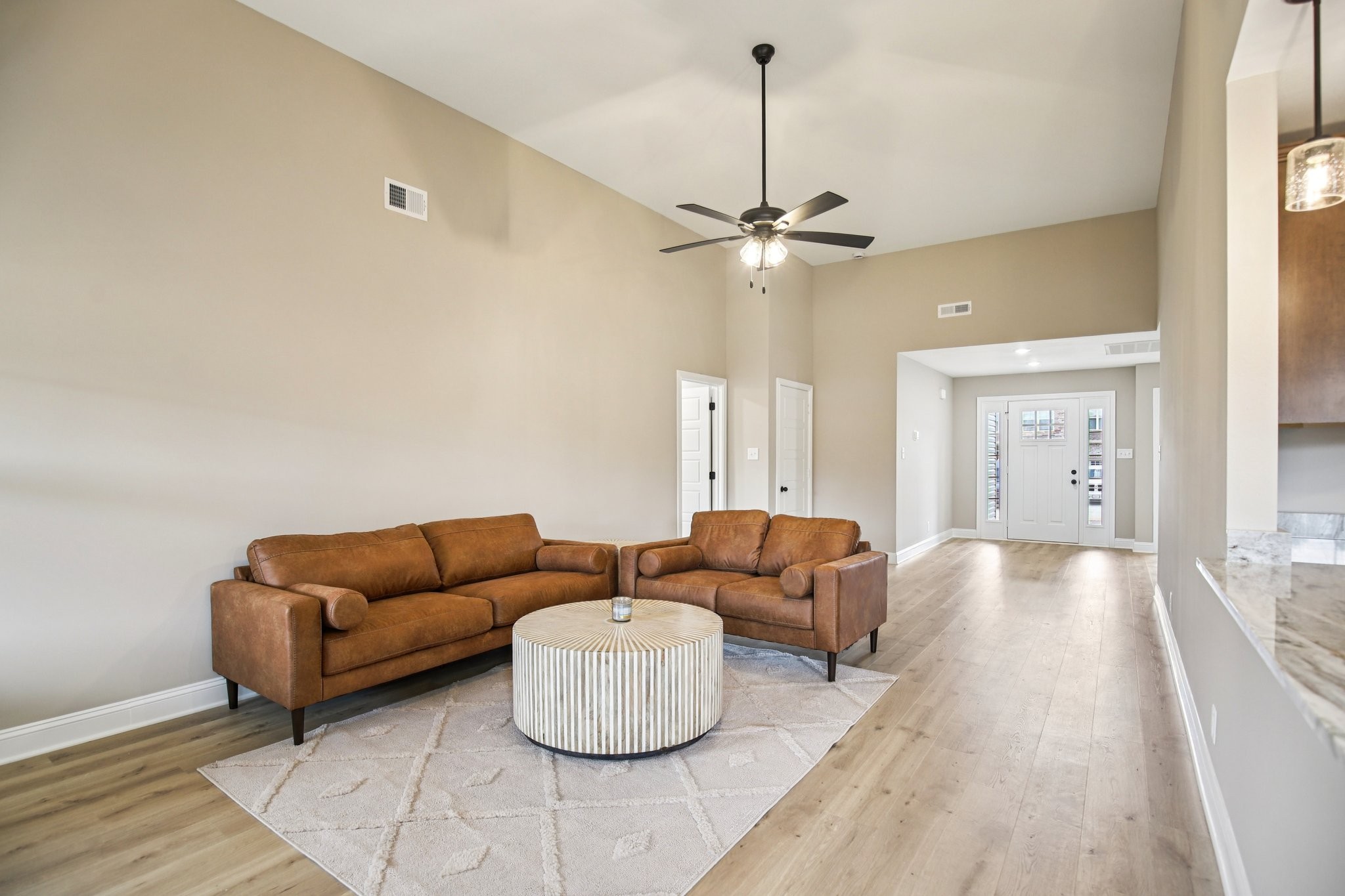 Clarksville, Tennessee 37040, United States, 3 Bedrooms Bedrooms, ,2 BathroomsBathrooms,Residential,Active,108525