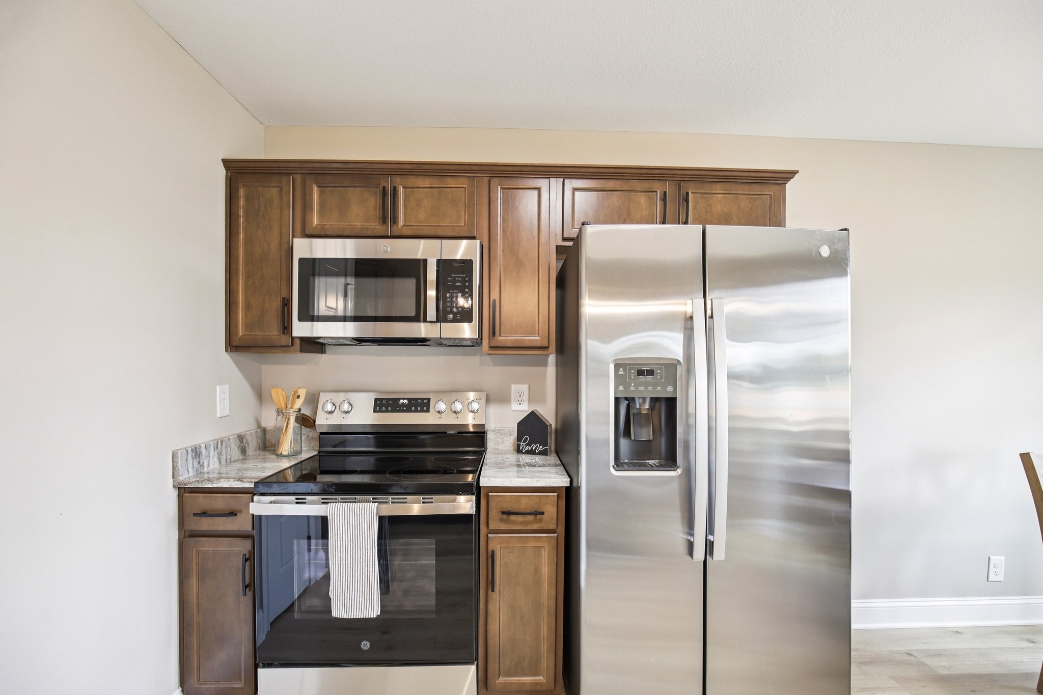 Clarksville, Tennessee 37040, United States, 3 Bedrooms Bedrooms, ,2 BathroomsBathrooms,Residential,Active,108525