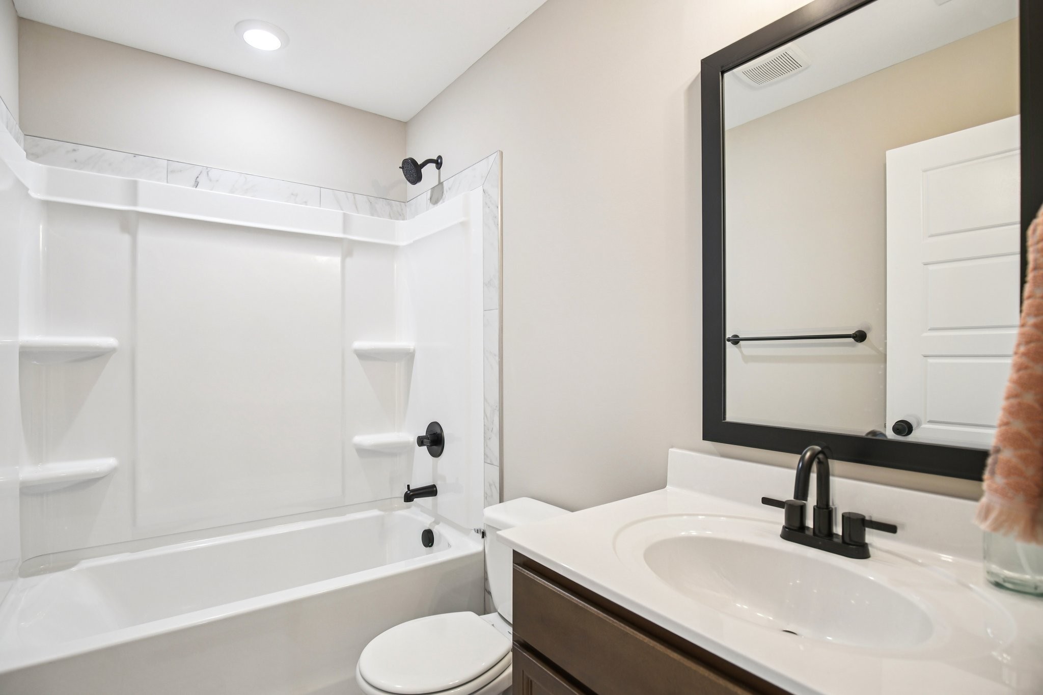 Clarksville, Tennessee 37040, United States, 3 Bedrooms Bedrooms, ,2 BathroomsBathrooms,Residential,Active,108525