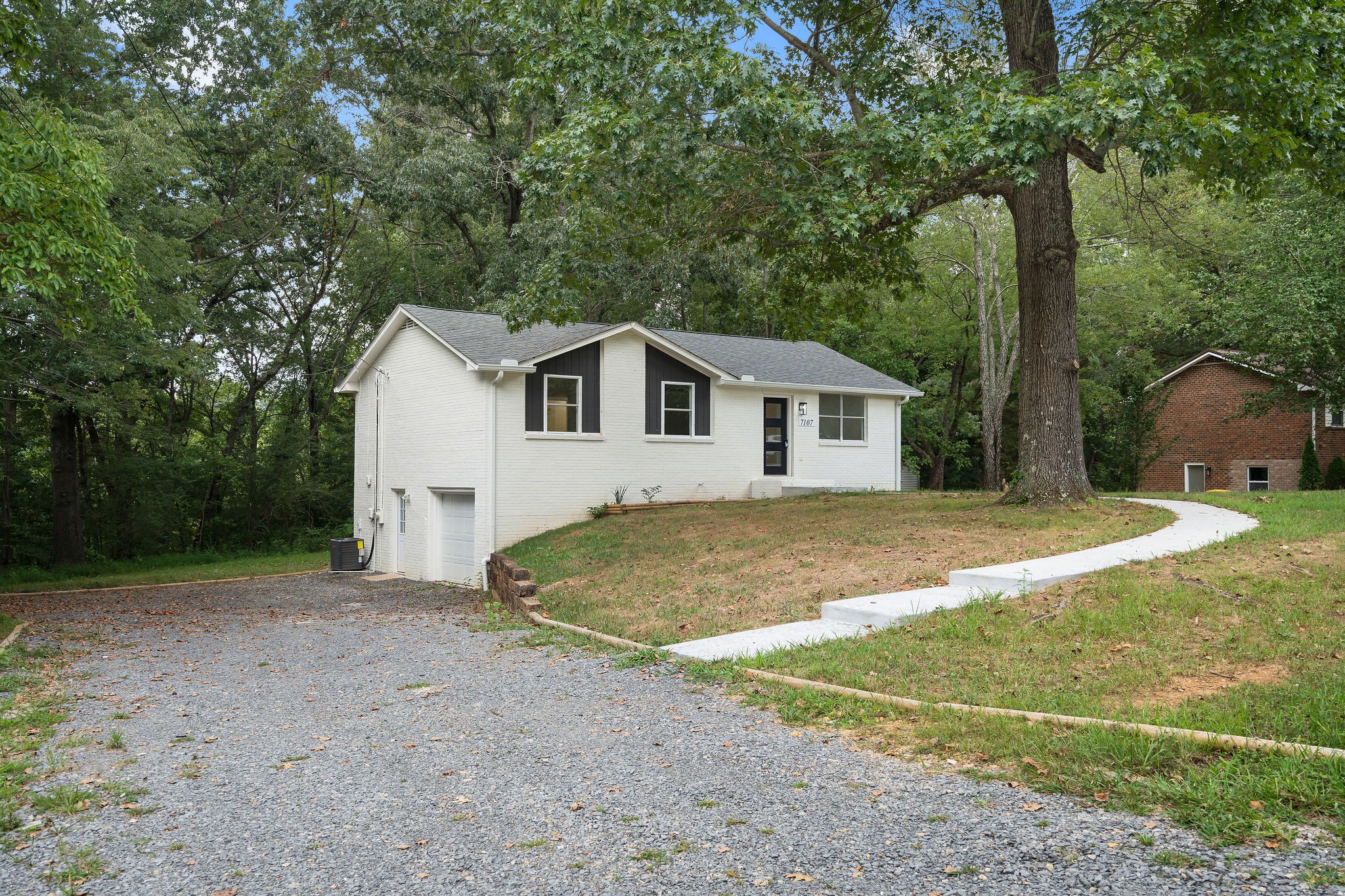 7107 Timberlane Dr