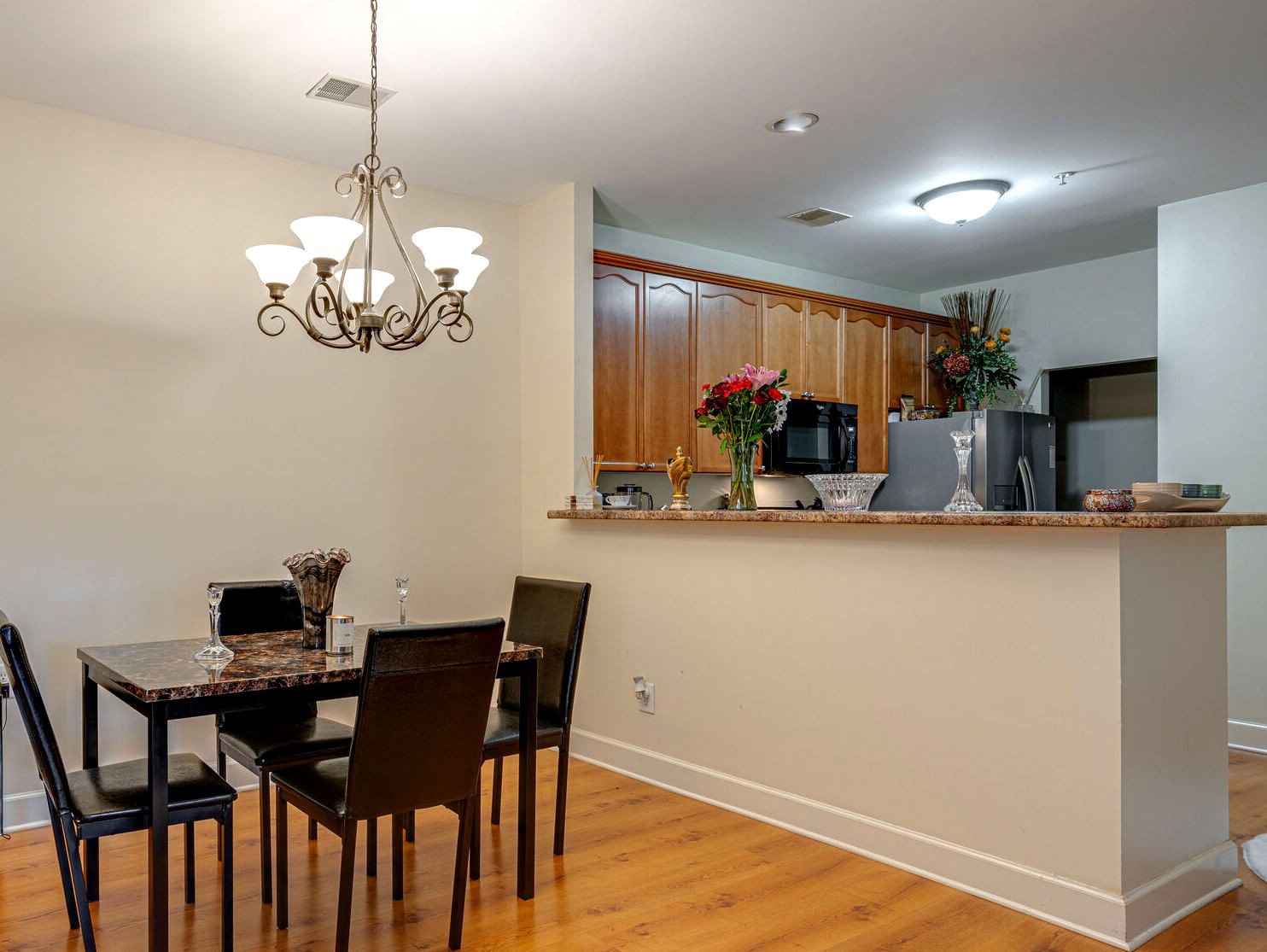 Photo 6 of 17 of 7234 Althorp Way 1 condo