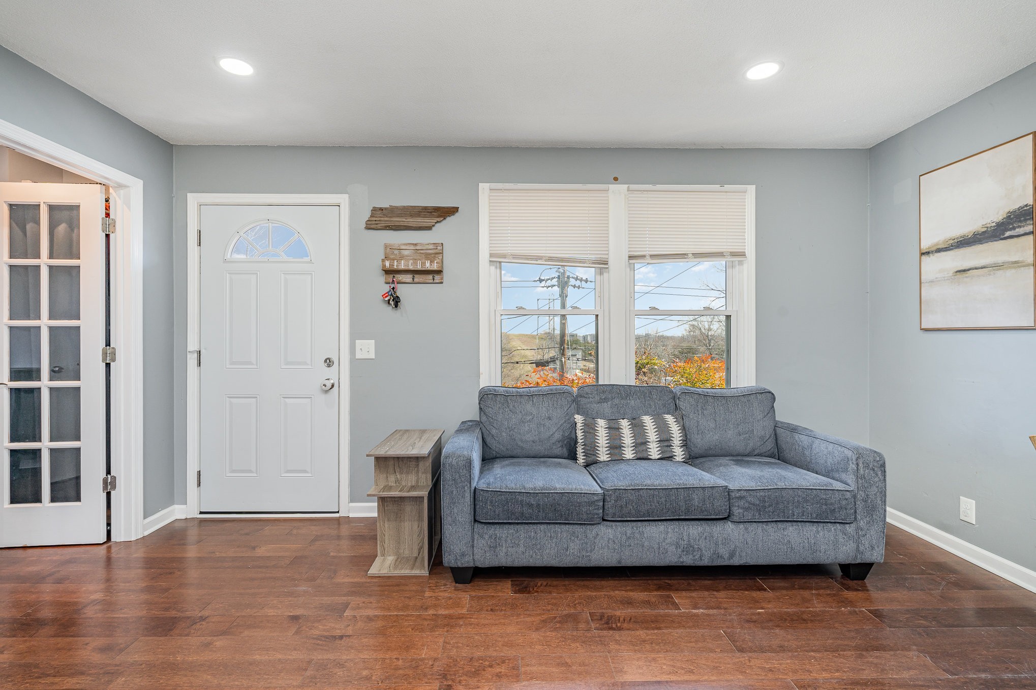 2328 Woodridge Dr