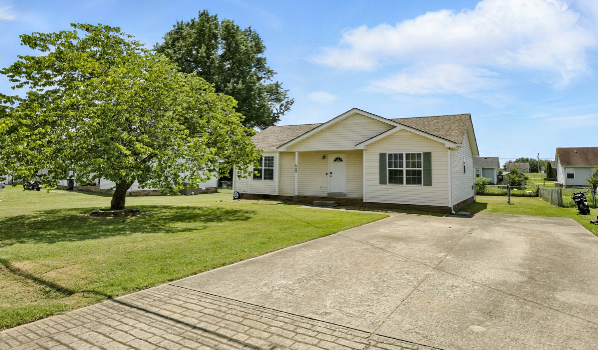 724 Carbondale Dr