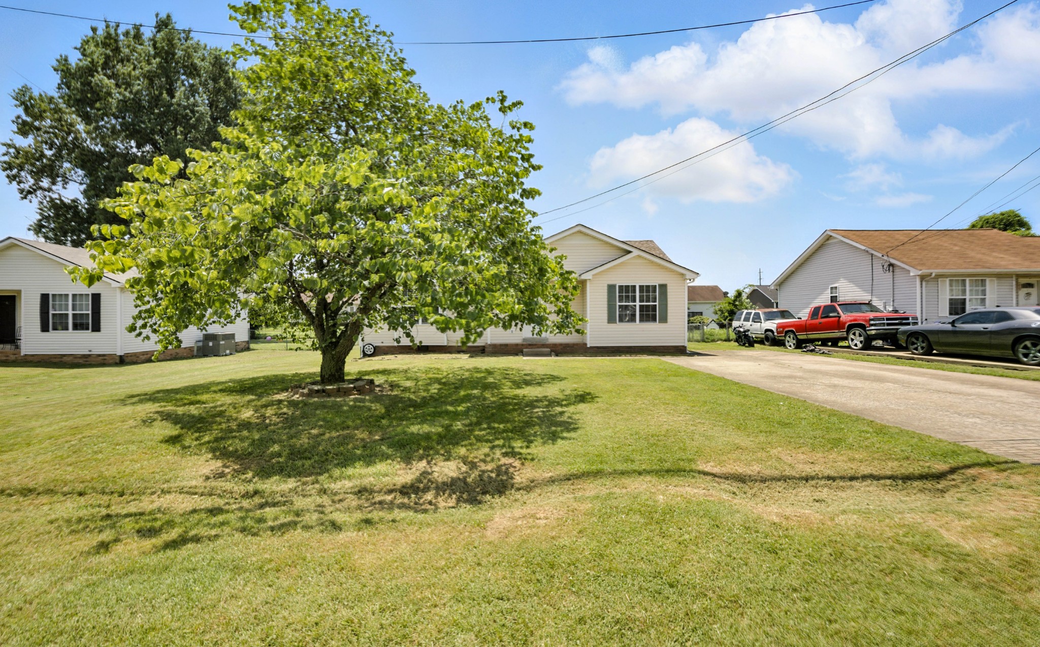 724 Carbondale Dr