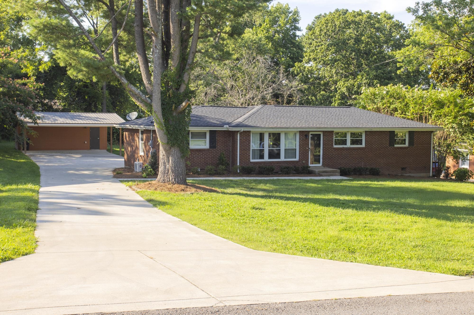 310 Randall Dr