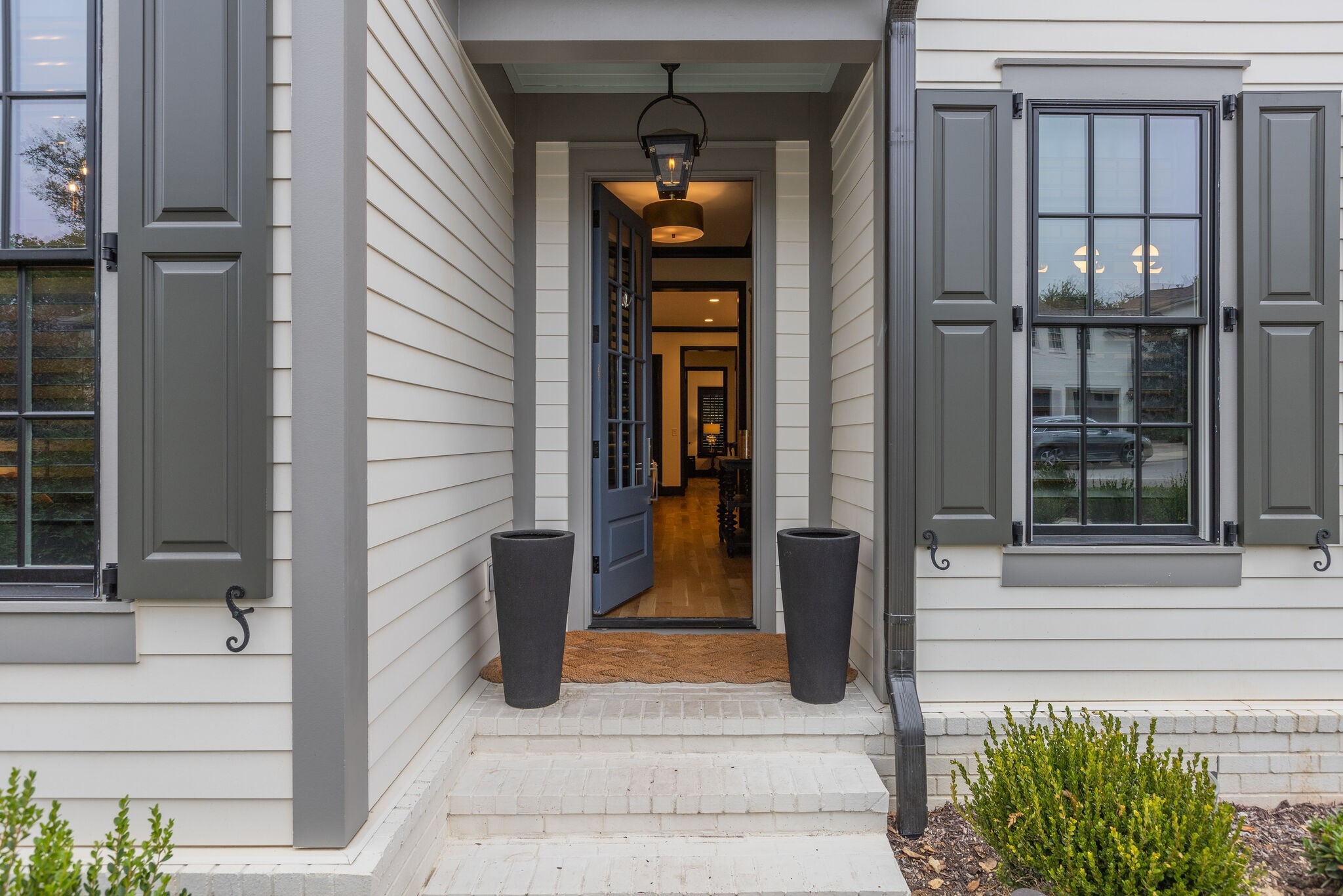 325 Fairpark Court