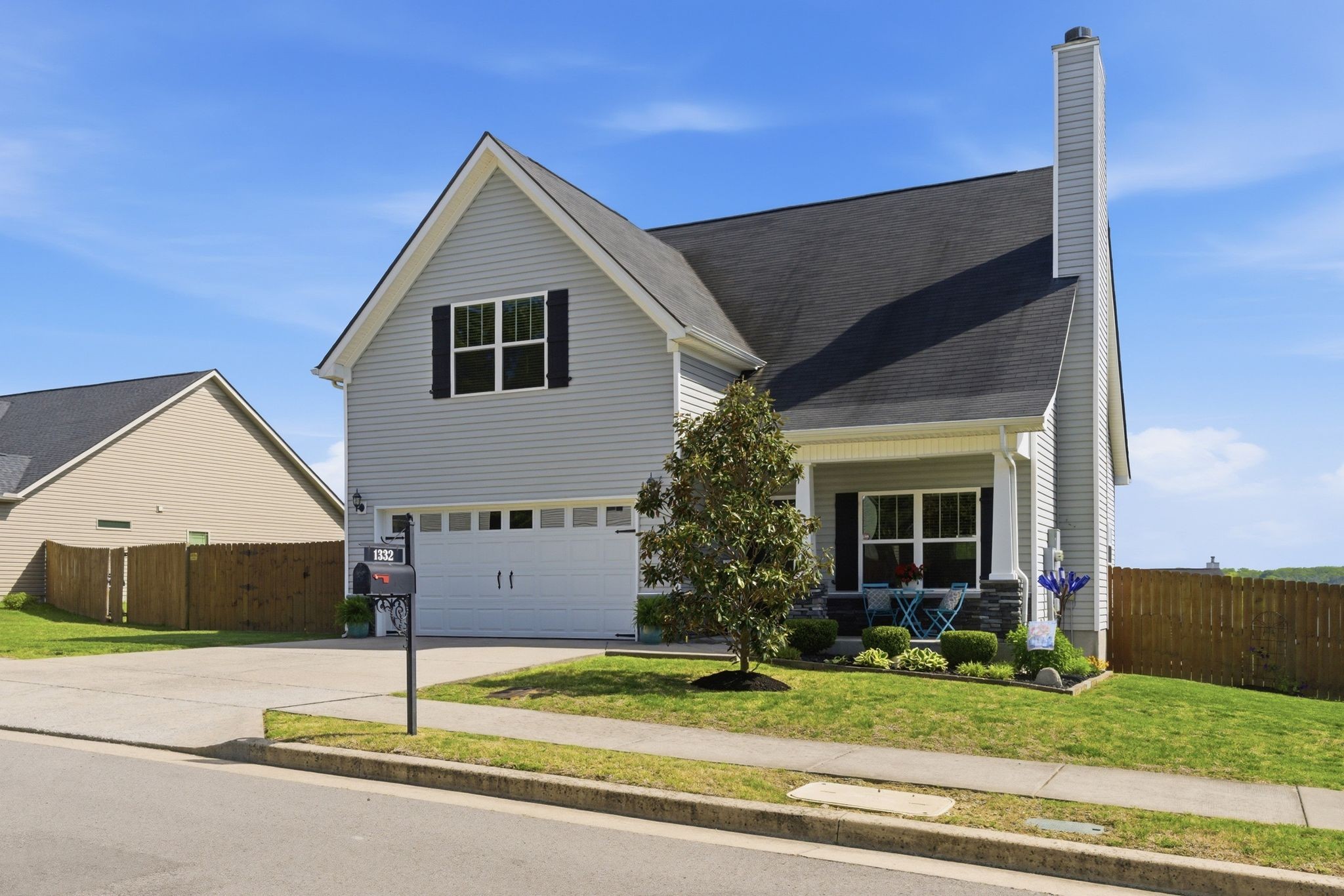 1332 Busiris Dr