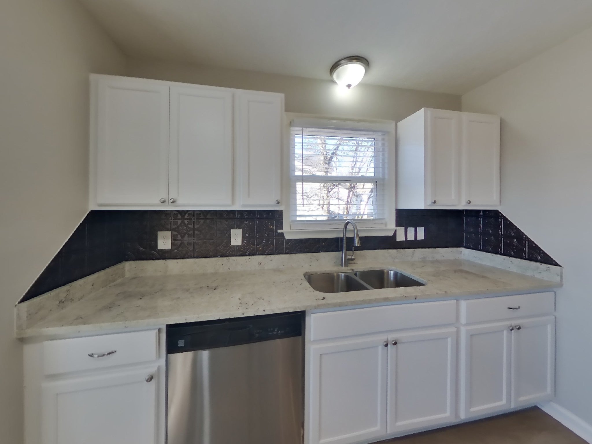 362 Park Ct N