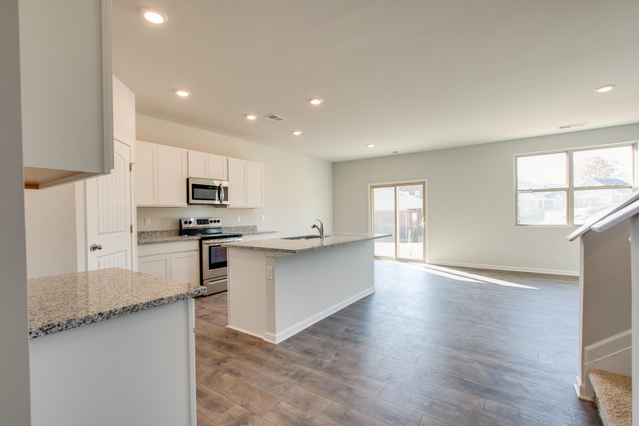 Photo 6 of 39 of 102 Stammer Farms Blvd house
