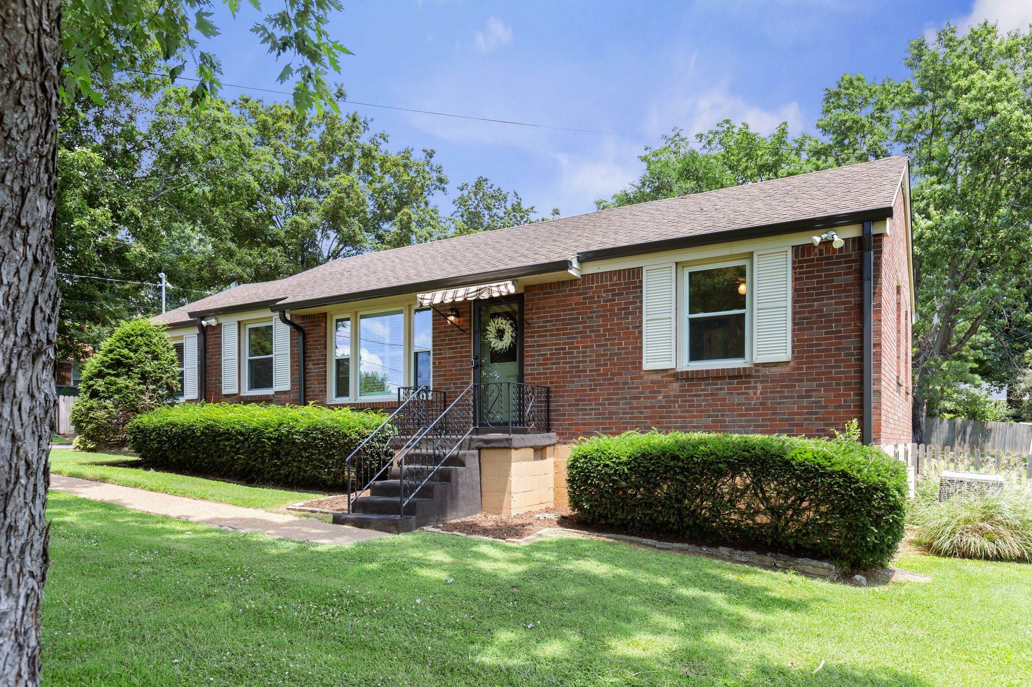 3322 Mimosa Dr