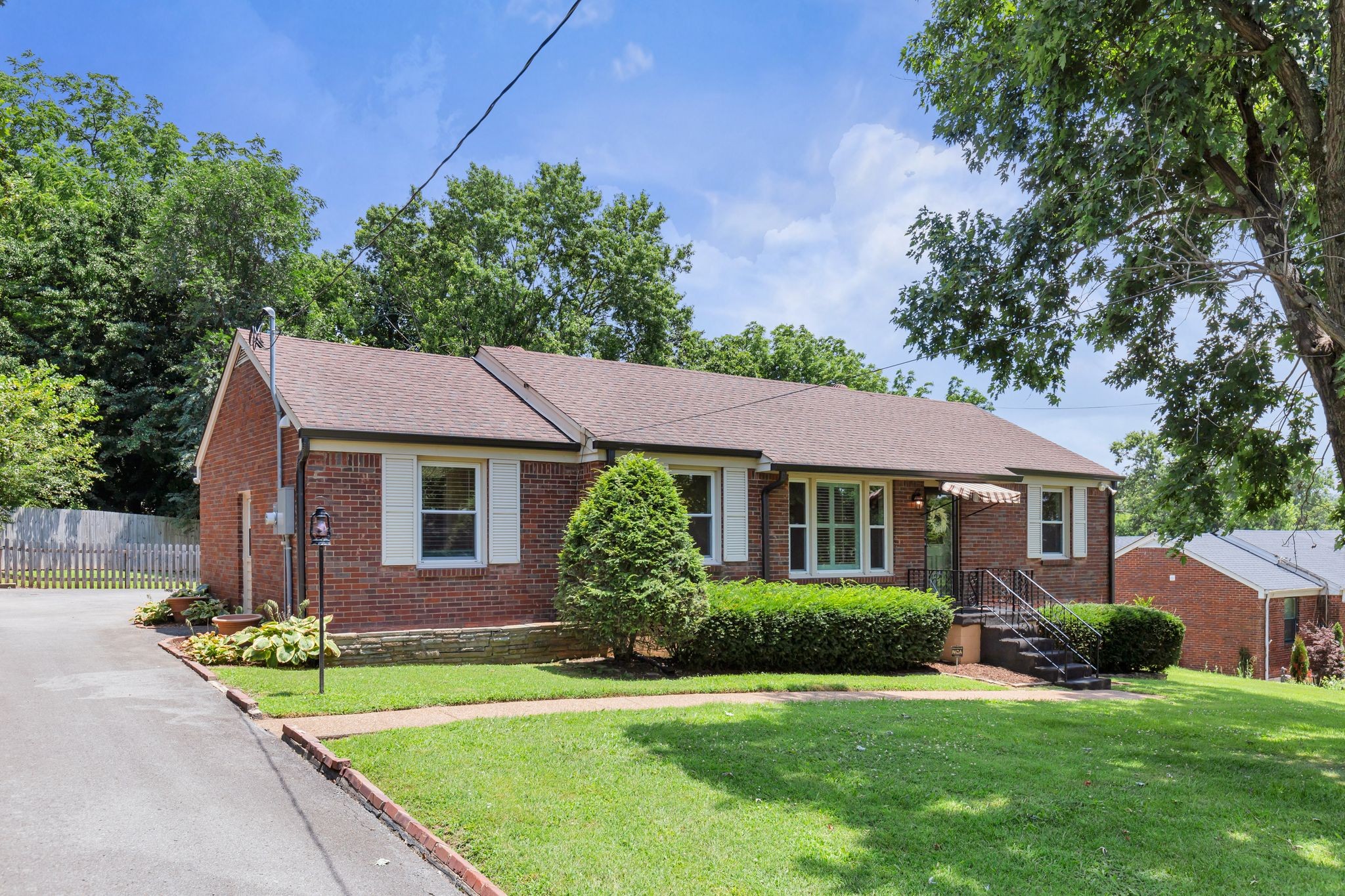 3322 Mimosa Dr