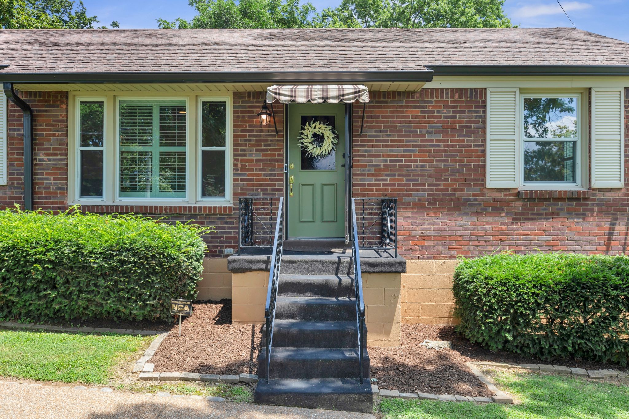 3322 Mimosa Dr