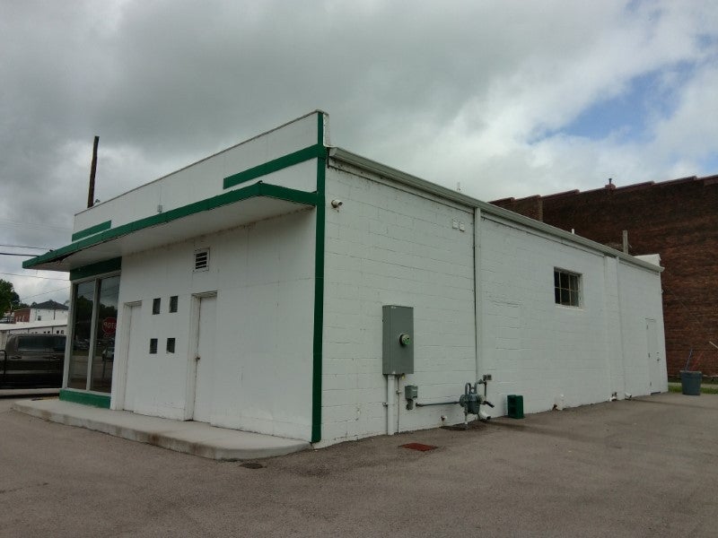 931 S Main St