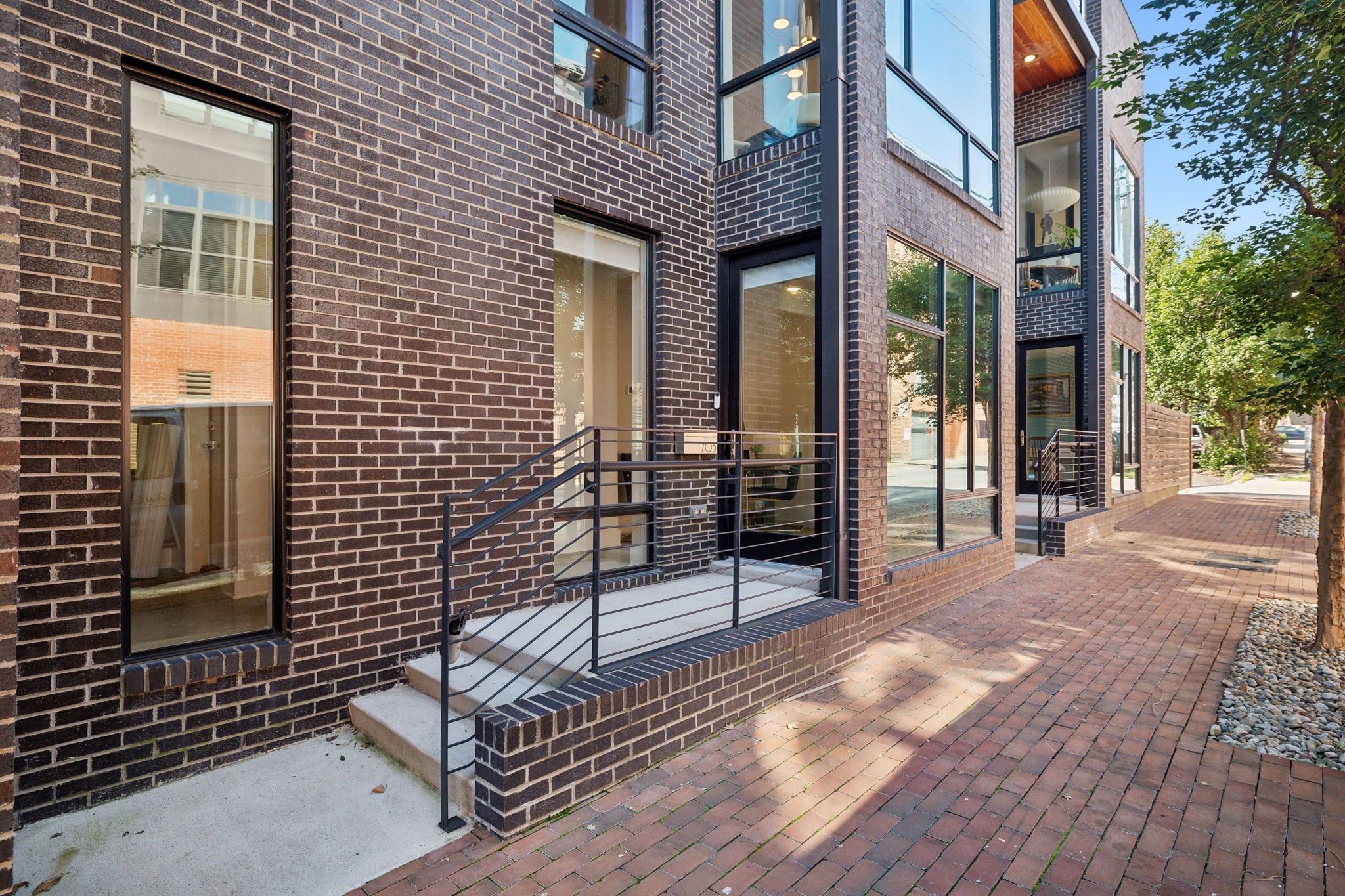 705 Taylor St