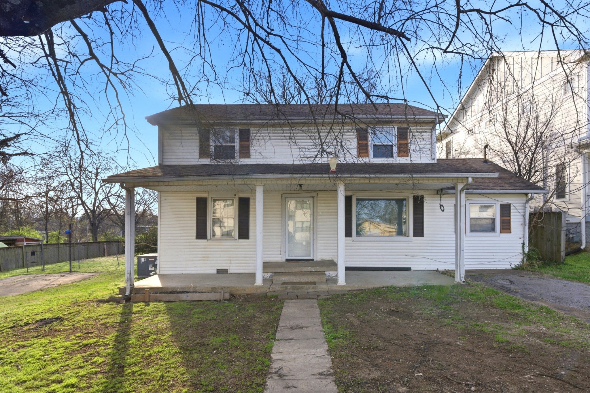 1704 Lischey Ave