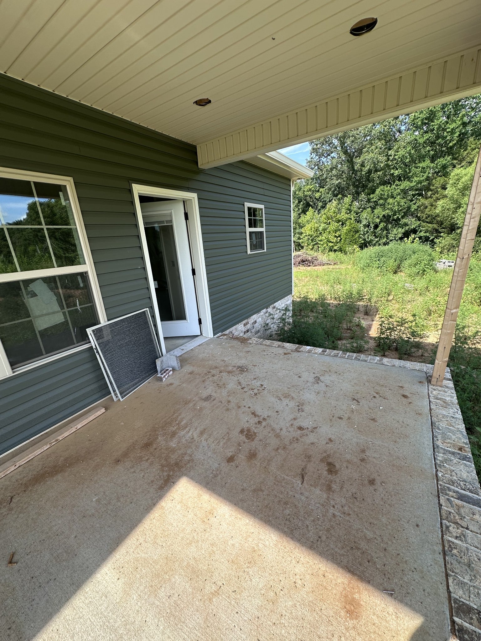 211 Bedford Court