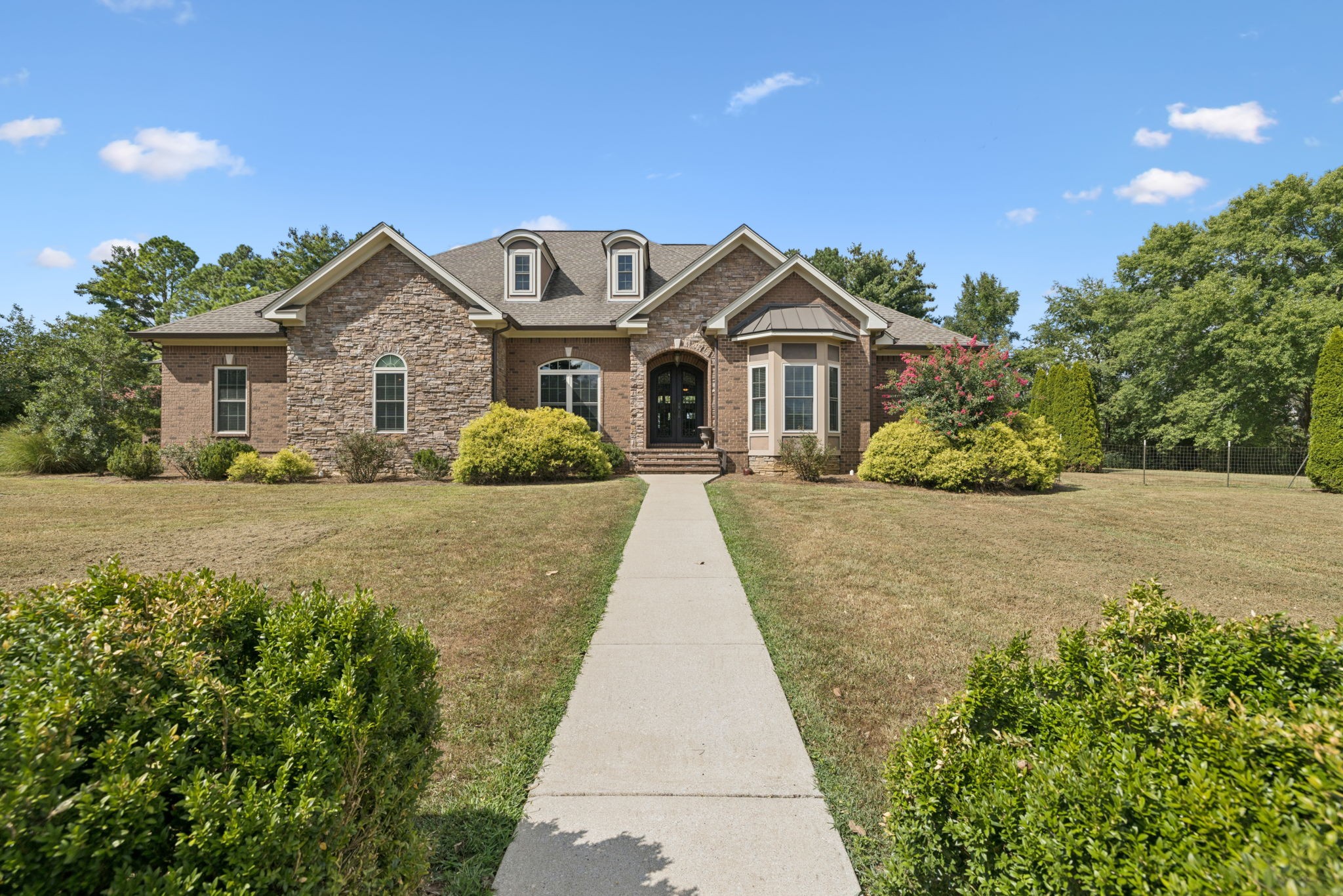 3648 Trousdale Ln