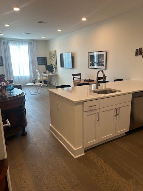 1041 E Trinity Ln 315