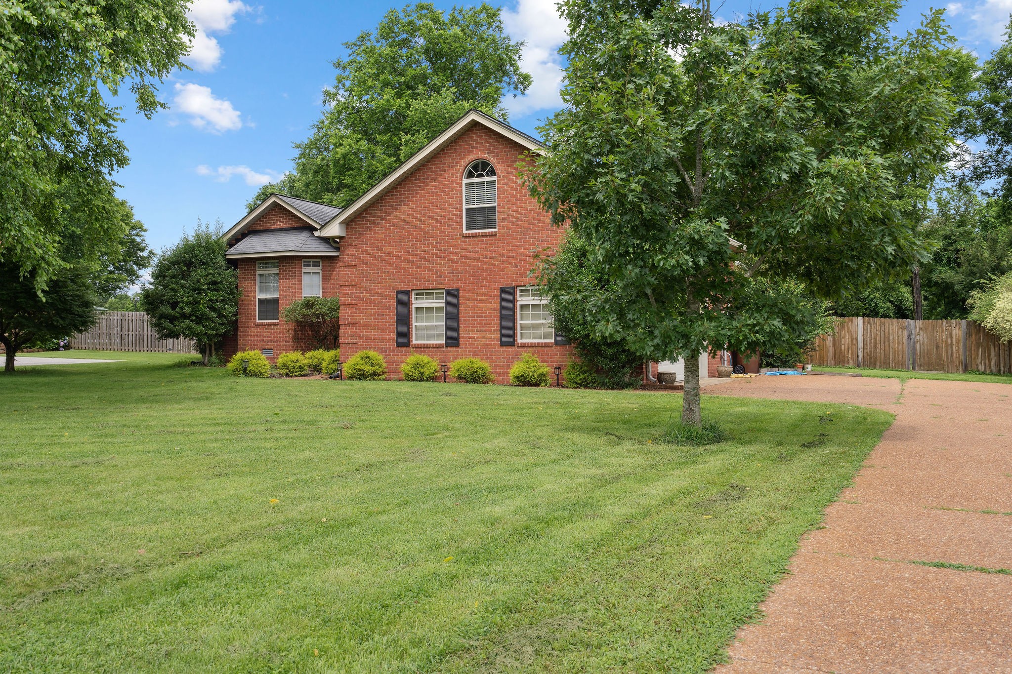1908 Pointe Barton Dr