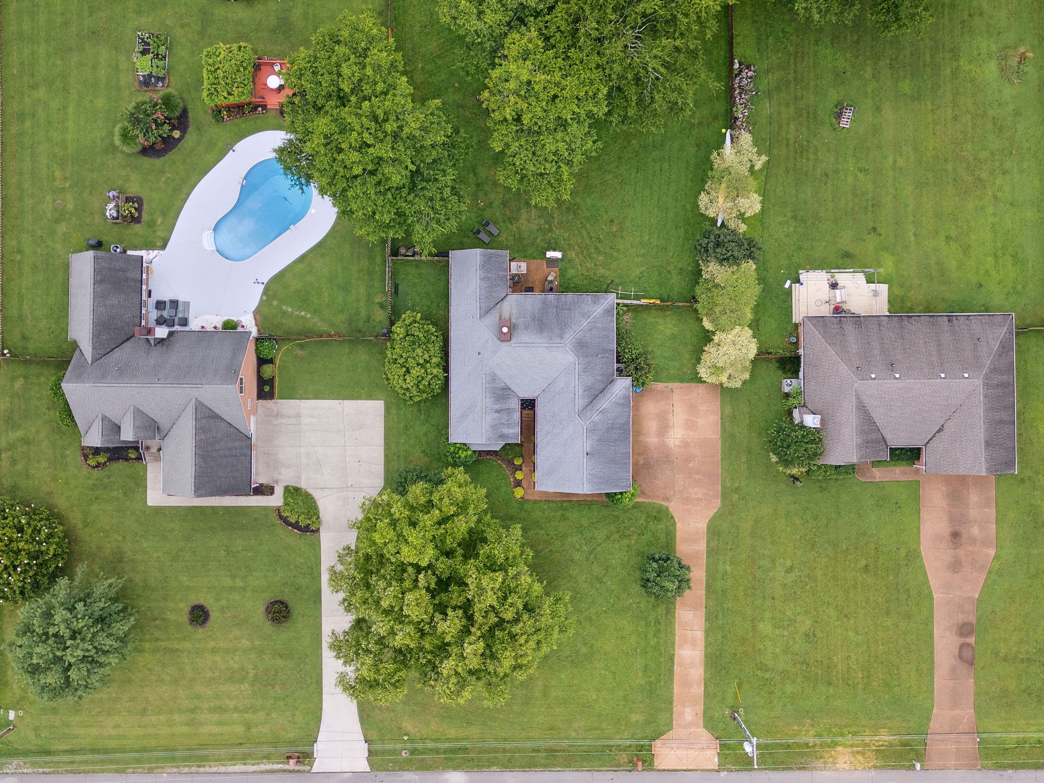 1908 Pointe Barton Dr