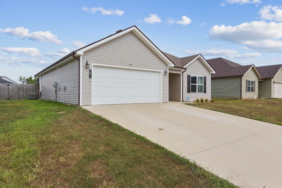 1571 Parkside Dr