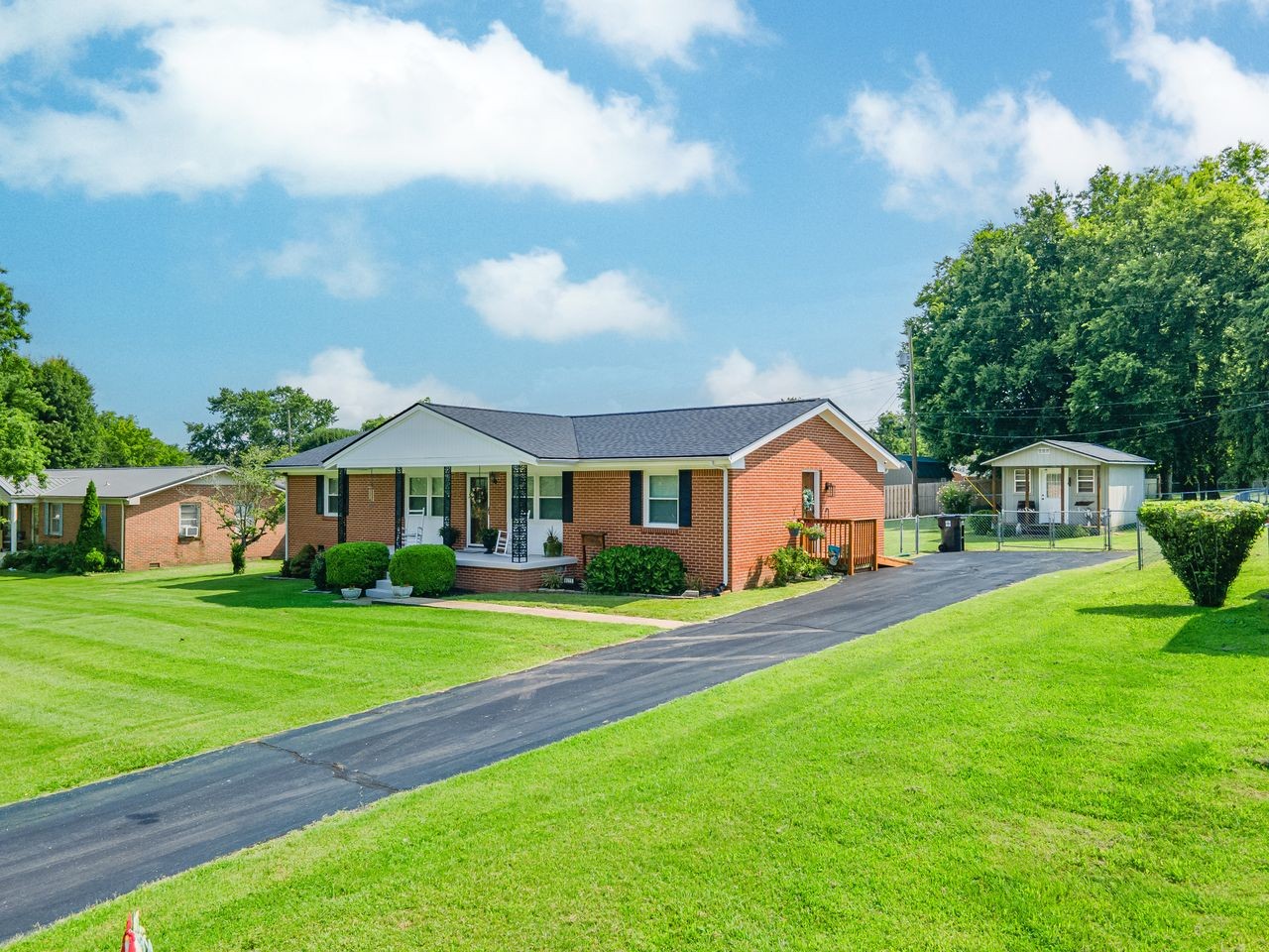 4015 Brookside Dr
