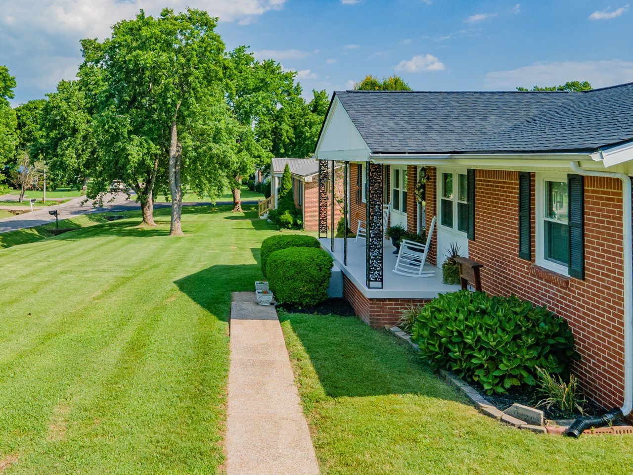 4015 Brookside Dr