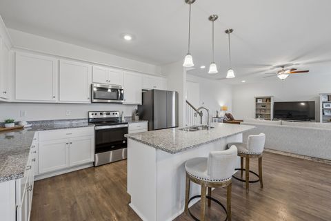 1004 Vanguard Dr Spring Hill TN 37174