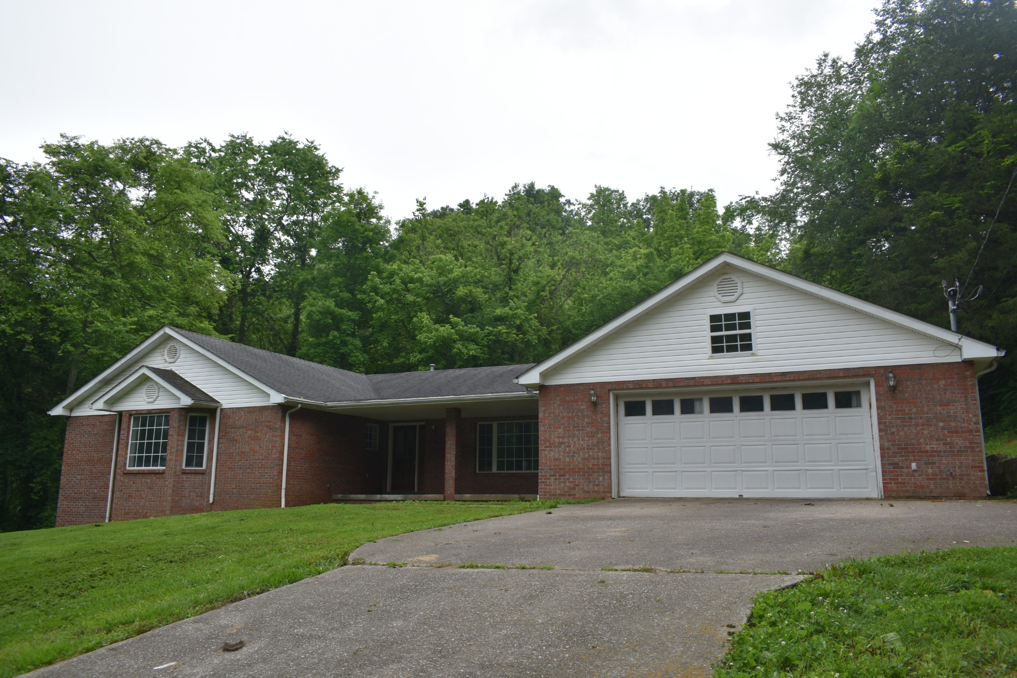 6 Campbell Ln