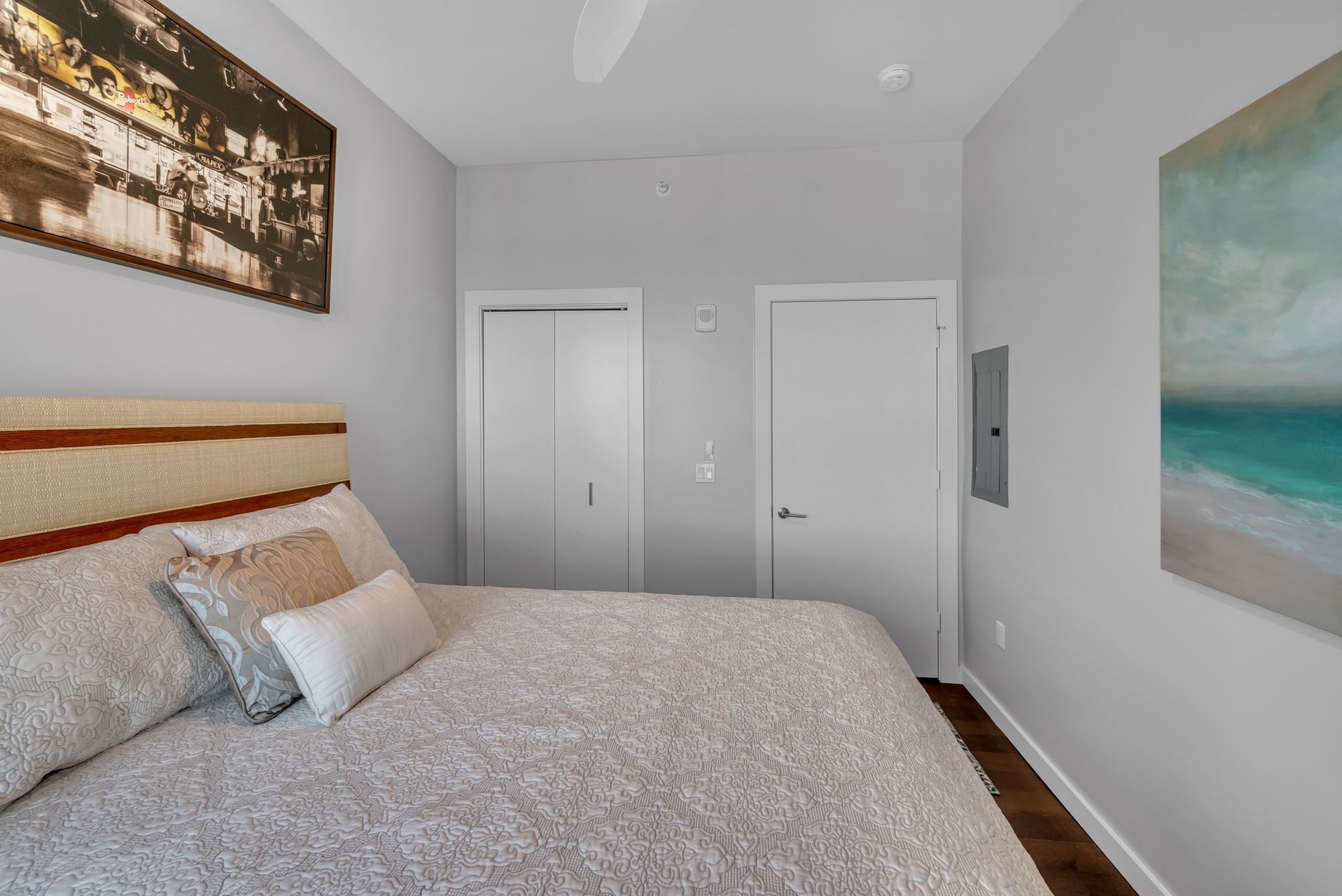 Nashville, Tennessee 37219, United States, 2 Bedrooms Bedrooms, ,2 BathroomsBathrooms,Residential,Active,4745