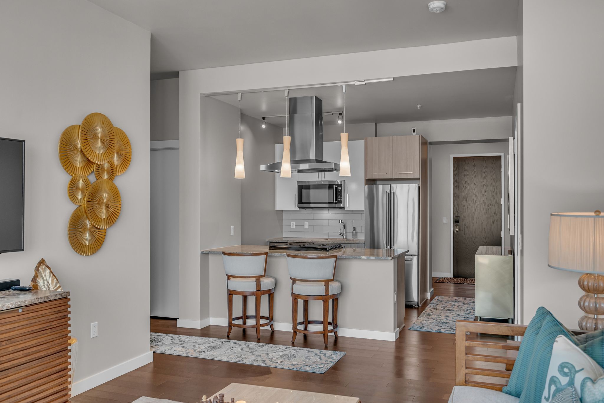 Nashville, Tennessee 37219, United States, 2 Bedrooms Bedrooms, ,2 BathroomsBathrooms,Residential,Active,4745