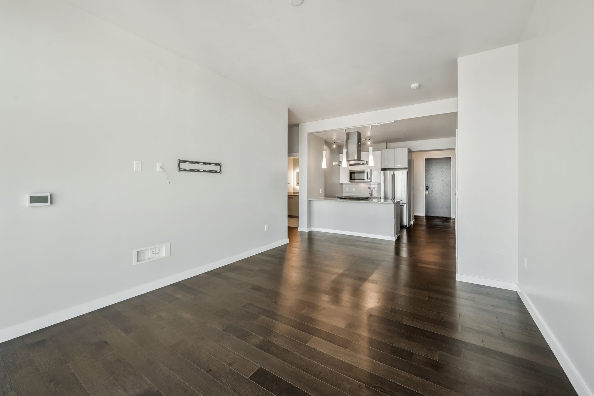 Nashville, Tennessee 37219, United States, 2 Bedrooms Bedrooms, ,2 BathroomsBathrooms,Residential,Active,4745