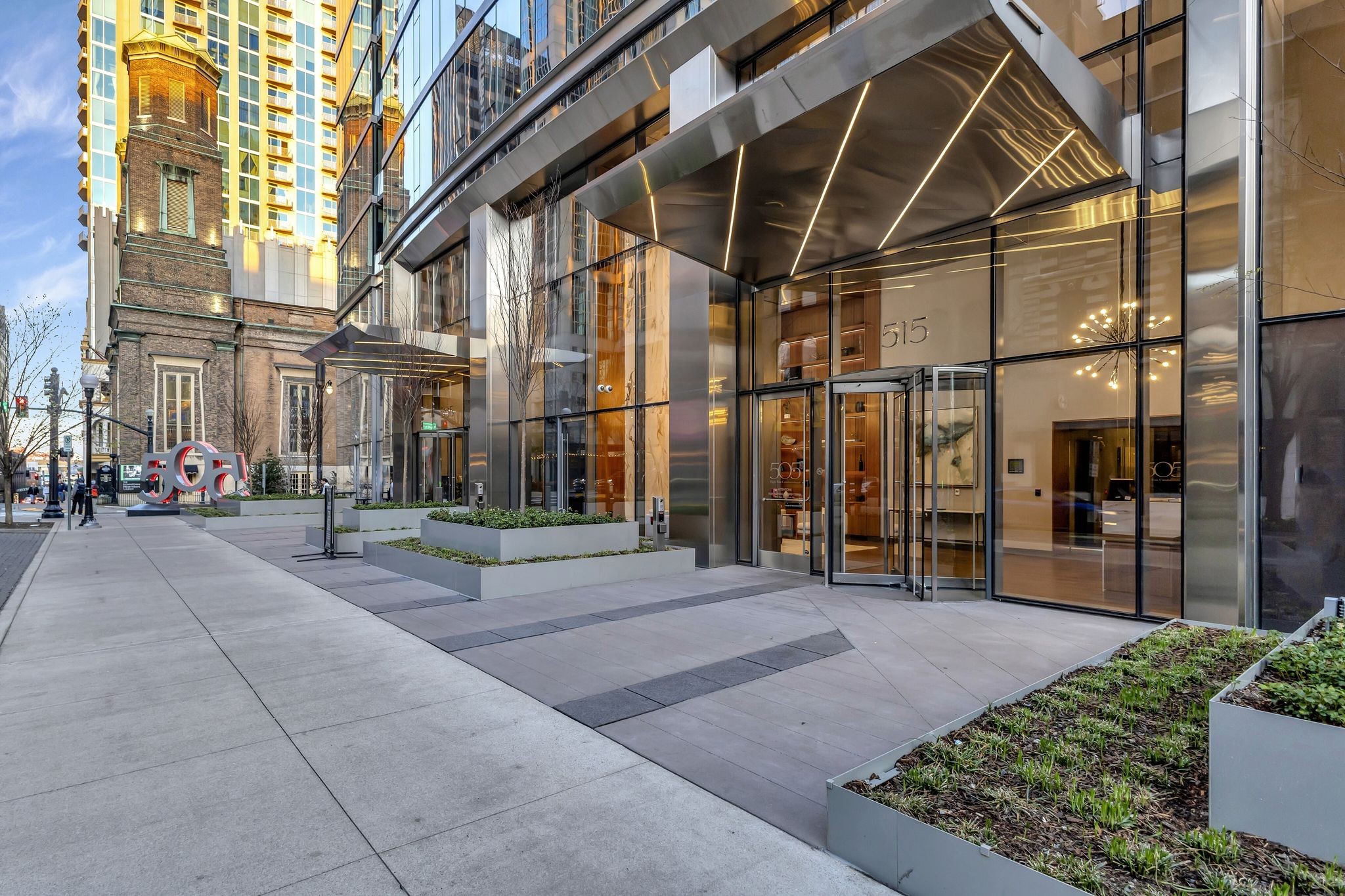 Nashville, Tennessee 37219, United States, 2 Bedrooms Bedrooms, ,2 BathroomsBathrooms,Residential,Active,4745