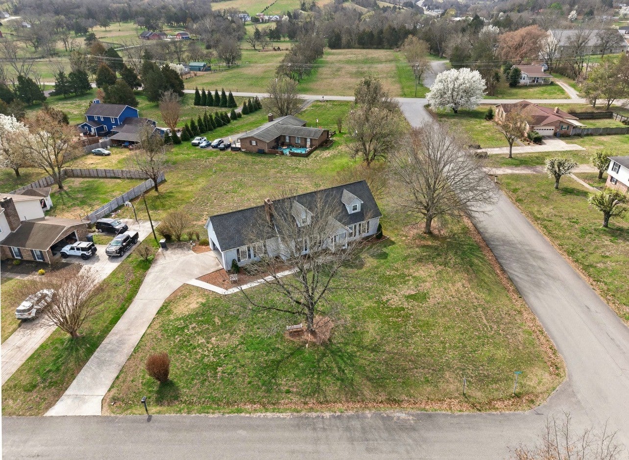 201 Chadwick Dr