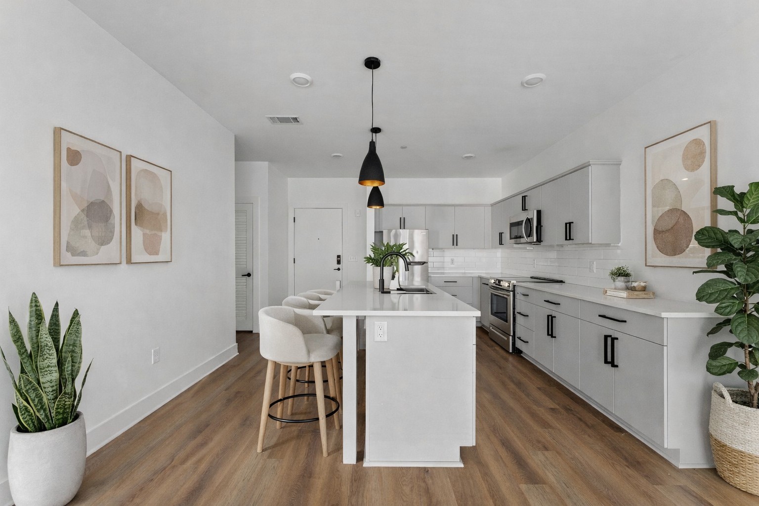 2704 Clifton Ave 201