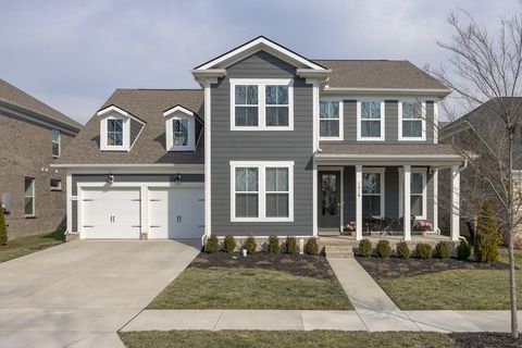 1218 Pebble Run Rd Hendersonville TN 37075