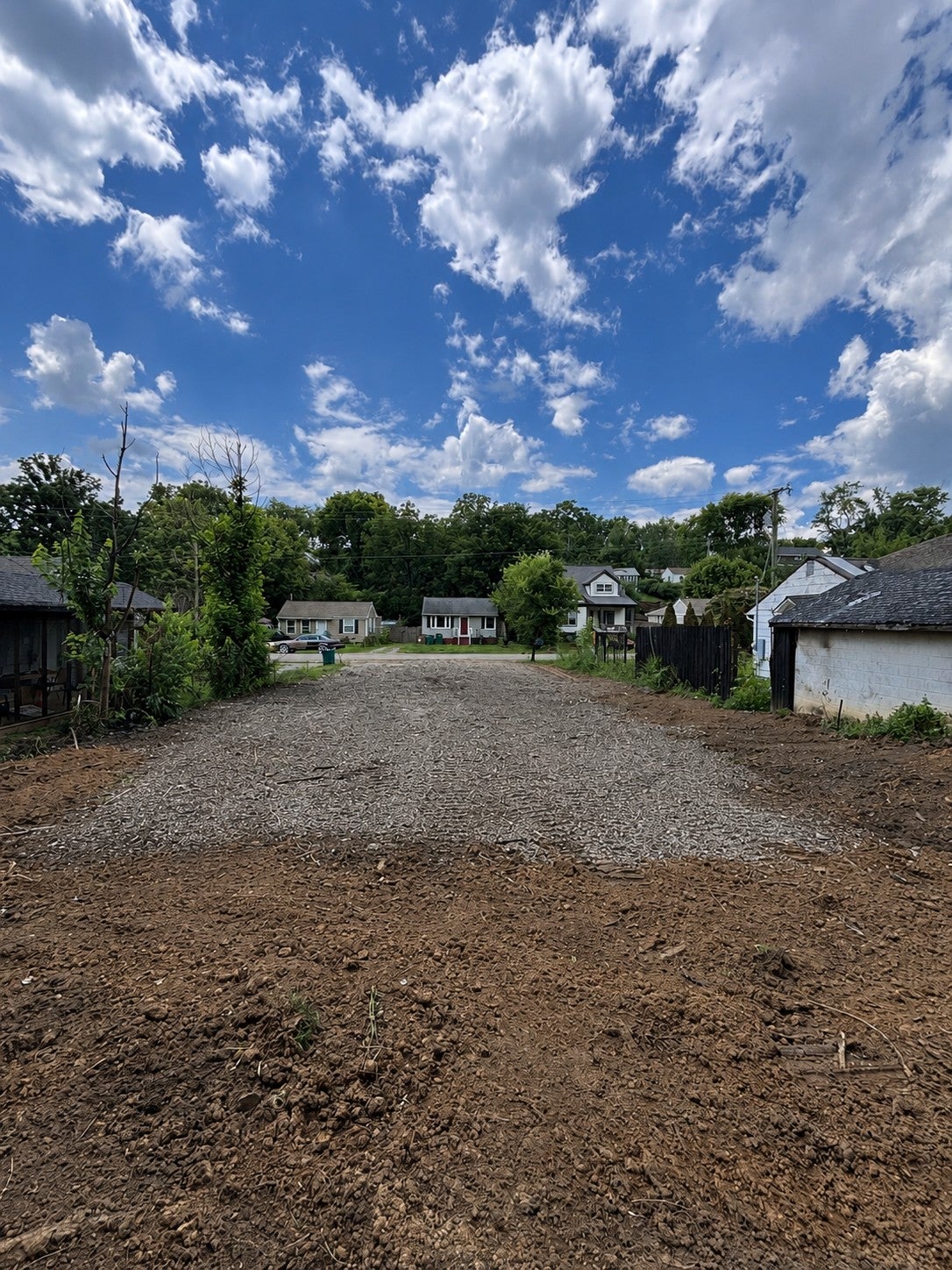 513 Village Ct