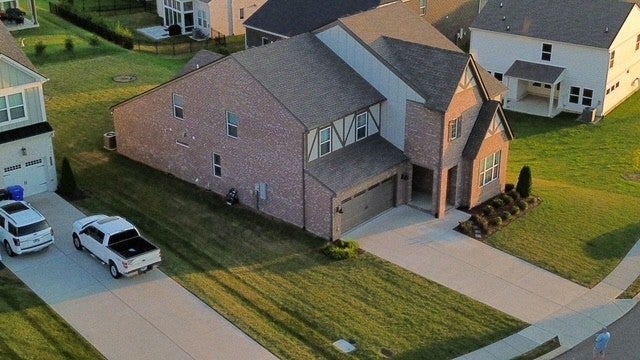 1806 Ableson Way