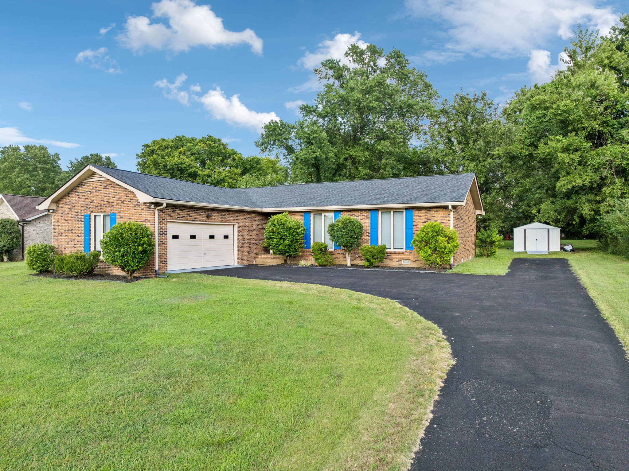 1896 Saundersville Ferry Rd
