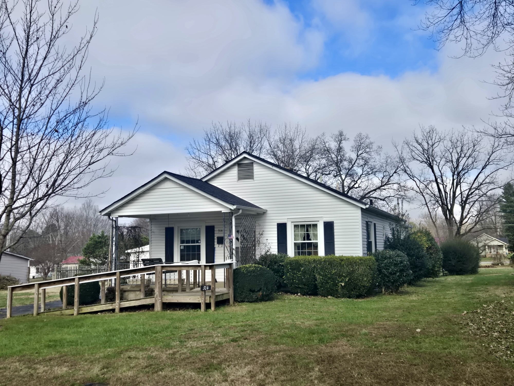 314 Debus St