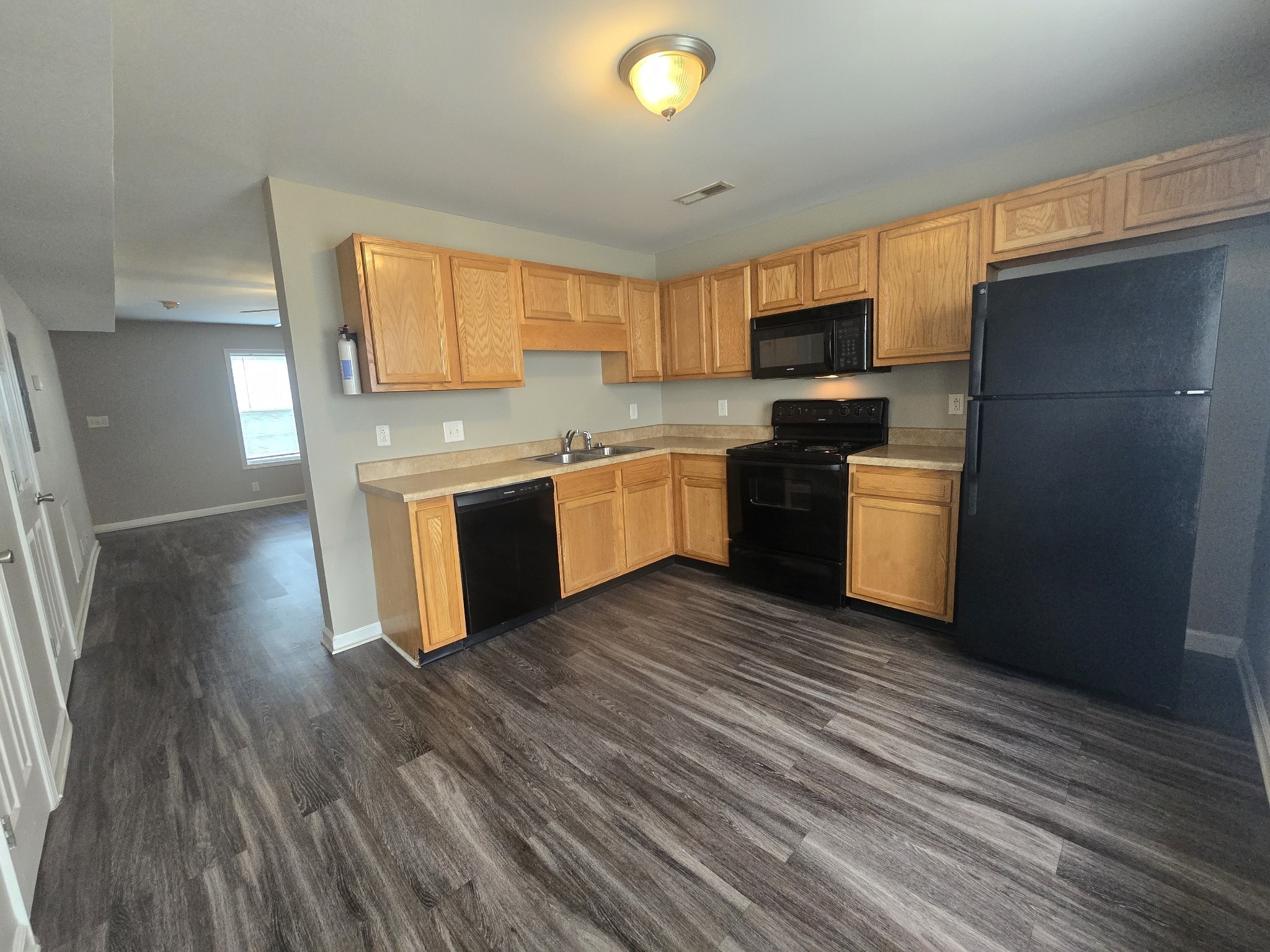 252 Executive Ave 1A