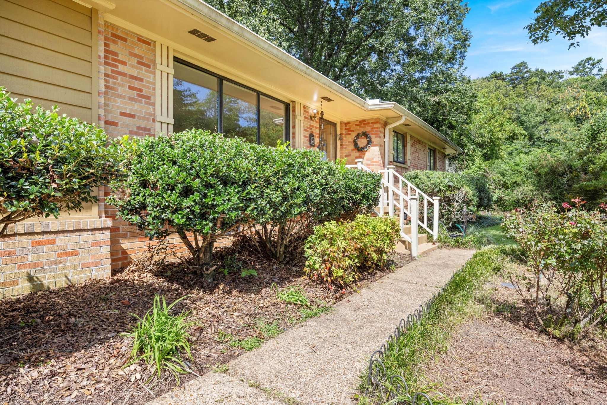 3538 Claremont Avenue