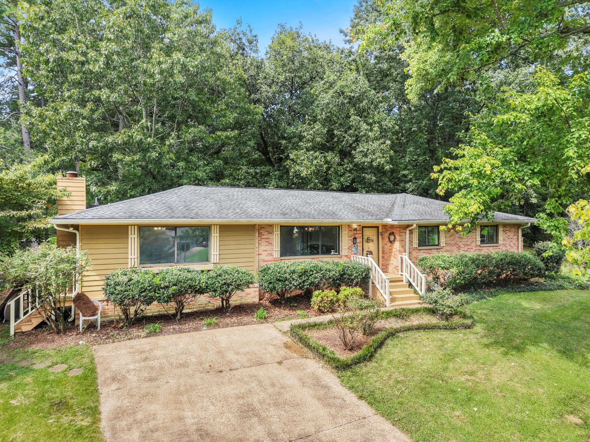 3538 Claremont Avenue